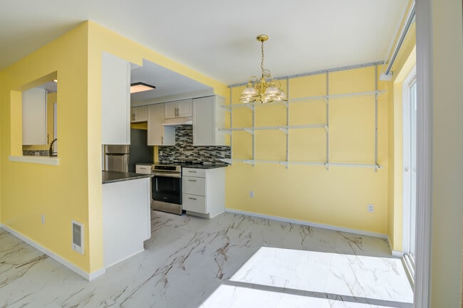 Photo - 705 5th Ave