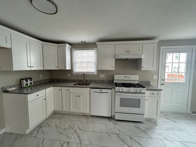 Photo - 38 Reservoir St