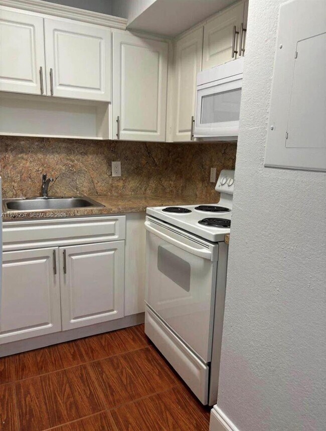 Photo - 1152 NW 3rd St Unit 2