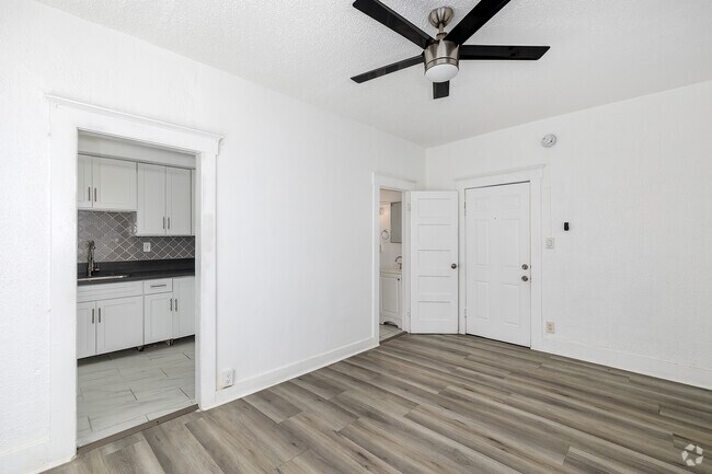 Studio -325SF - Living Room