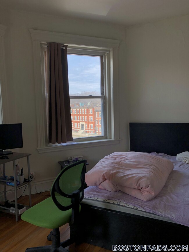 Photo - 1350 Commonwealth Ave Unidad 19