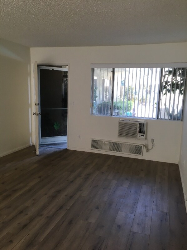 Photo - 18200 Killion St Unit 17