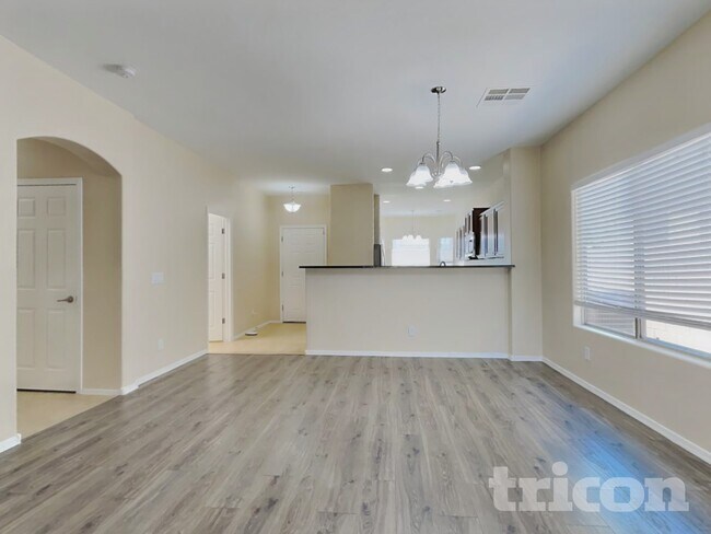 Photo - 37020 W Mondragone Ln