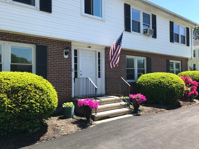 Building Photo - 180 South St Unit #7