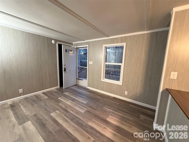 Photo - 116 Longbranch Rd