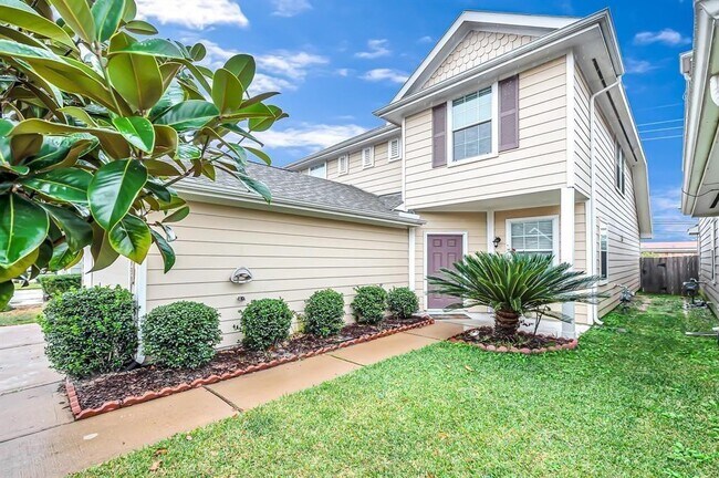 Photo - 6430 Wilshire Fern