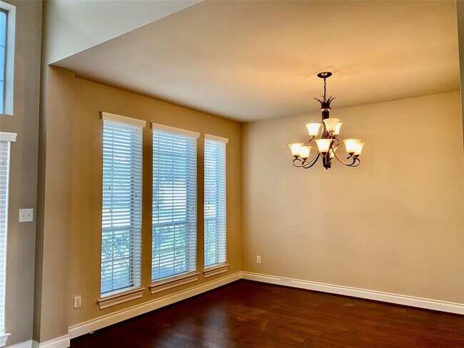 Photo - 25503 Lockspur Dr