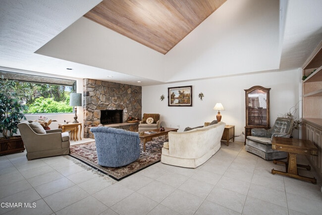 Photo - 31 Alviso Dr