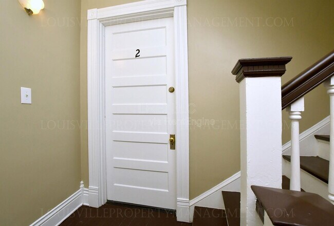 Photo - 319 W Lee St Unit 2