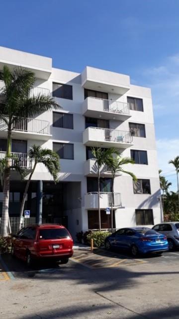 Photo - 8251 NW 8th St Unidad 419 Rental