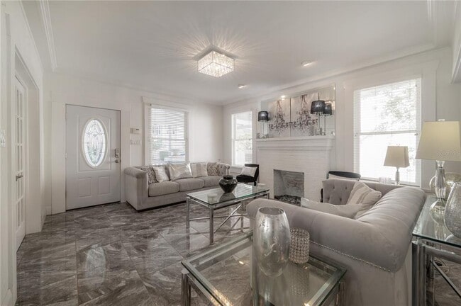 Photo - 2921 W El Prado Blvd