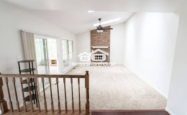 Photo - 10225 Glastonbury Rd