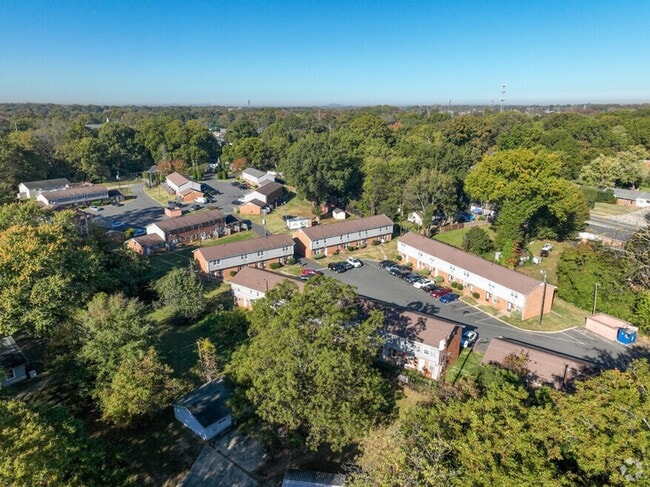 Photo - Thompson Place Apartments