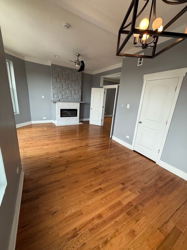 Photo - 438 E 49th St Unit 438-3