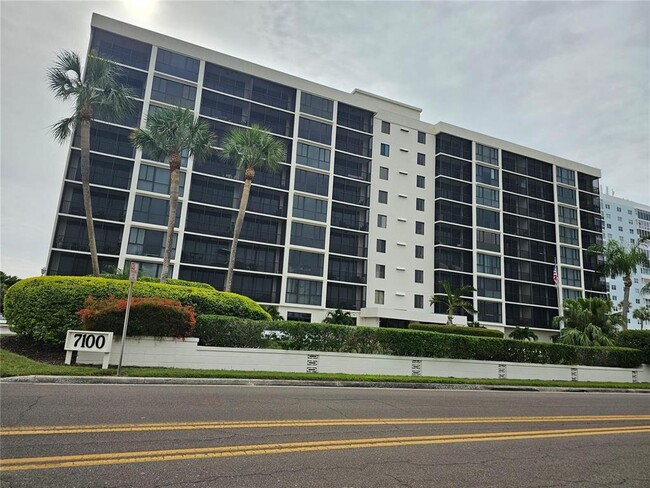 Building Photo - 7100 Sunshine Skyway Ln S Unit 205 Rental