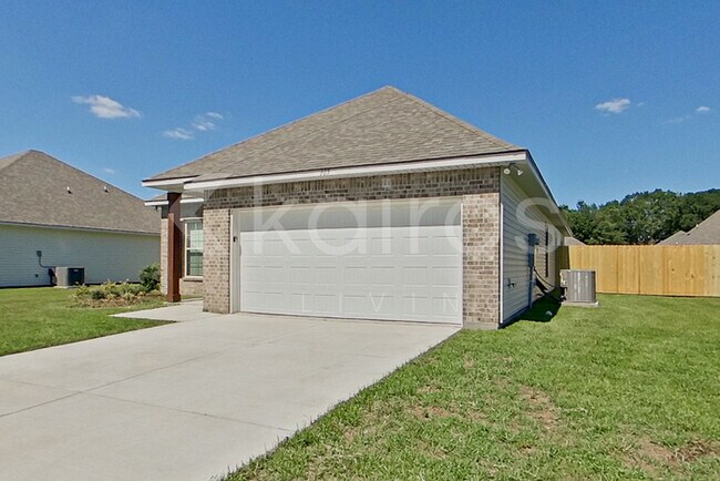 Photo - 105 Hendrix Rd