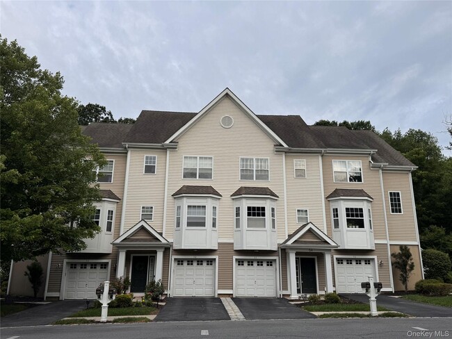 Building Photo - 54 Fairways Dr