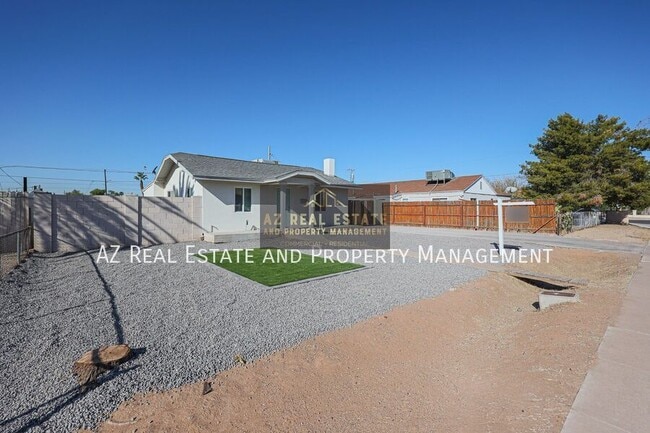 Photo - 2224 N 24th Pl