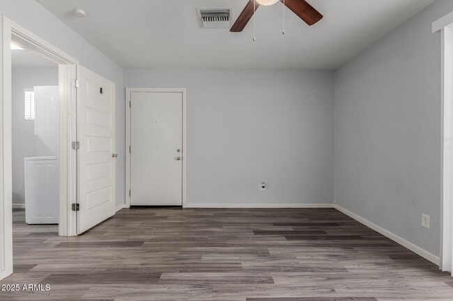 Photo - 1222 W 4th St