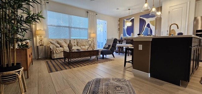 Photo - 803 Longboat Dr