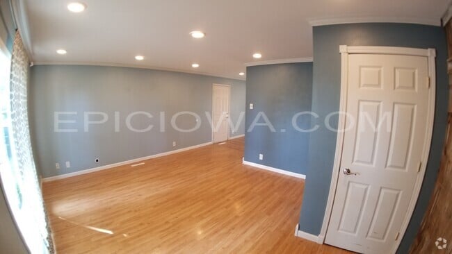 Building Photo - 420 W Post Rd SW Rental