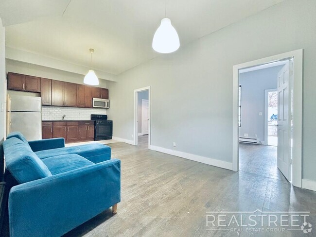 Building Photo - Gigantic Loft Style 2 Bedroom with a Massi... Unit 1R