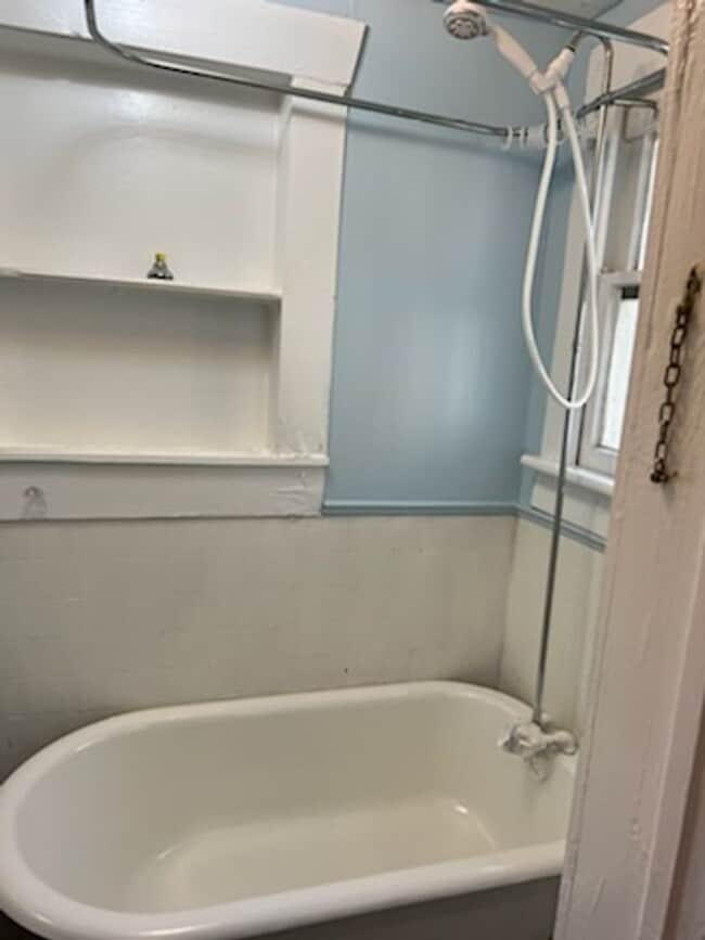 Building Photo - EdgewoodRd3515(A-B) Unit A Rental