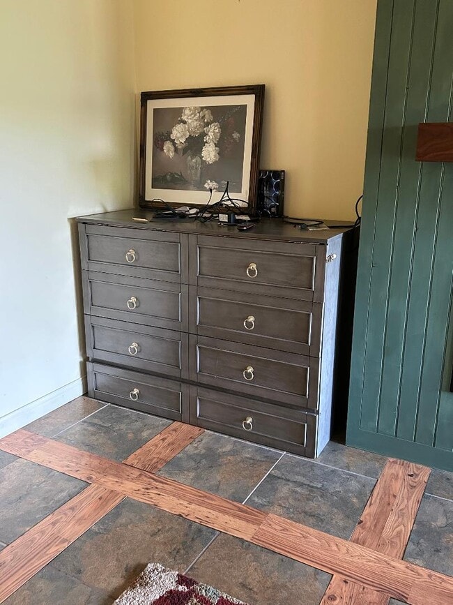 Photo - 309 Sycamore Dr