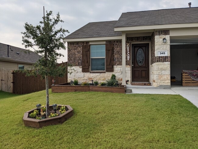 Photo - 345 Navidad Trail