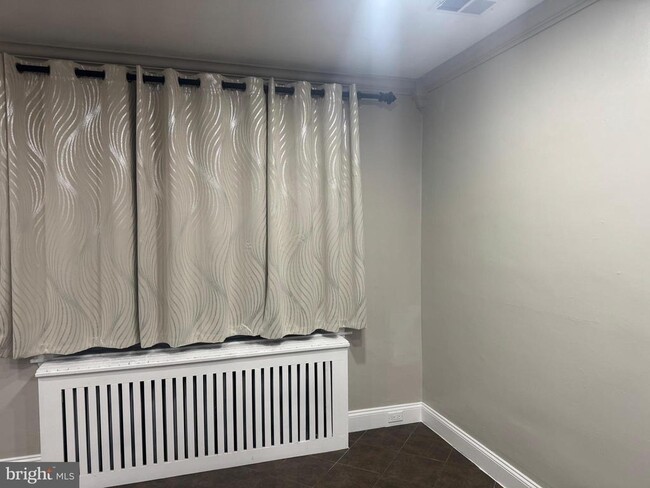 Photo - 725 W Mt Vernon St