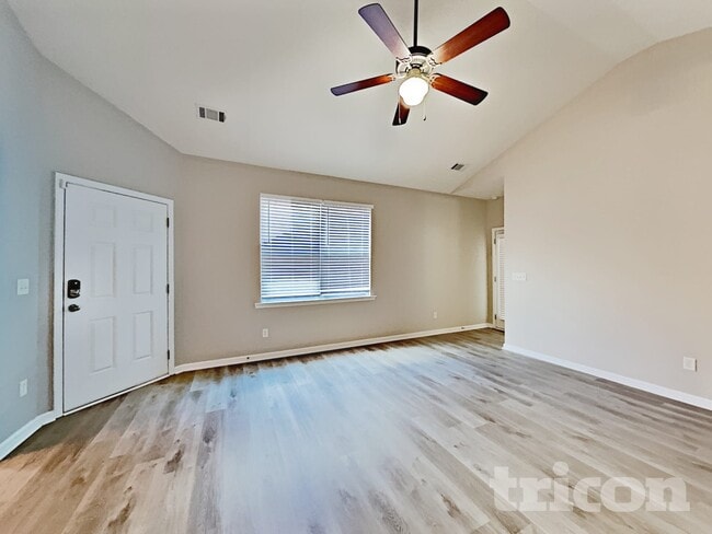 Photo - 7894 Bluefin Trail