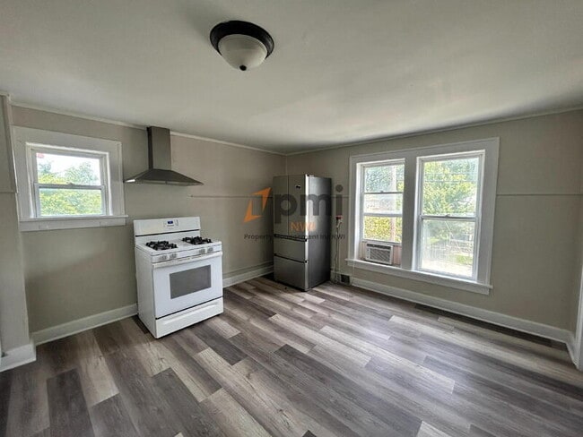 Photo - 215 Lafayette St Unit 1