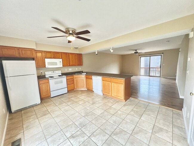 Building Photo - 12 Sunridge Dr