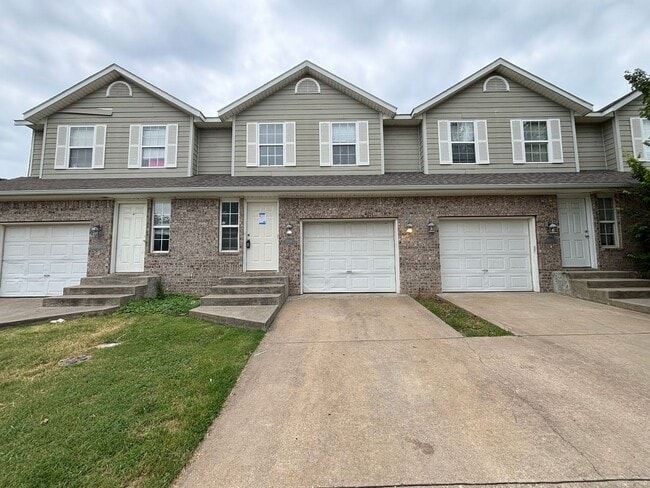 Building Photo - AVAILABLE NOW!! Valley View Estates Farmin... Rental