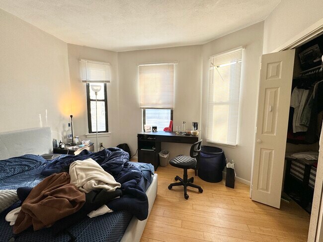 Photo - 1570 Tremont St Unit 4