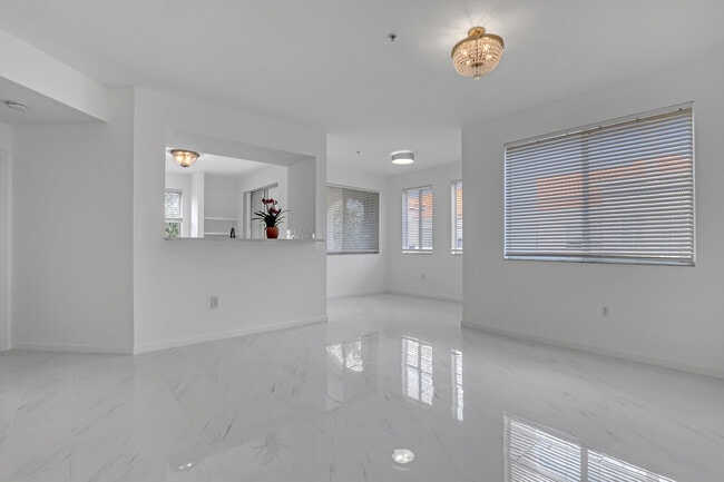 Building Photo - 11026 Legacy Dr Unit # 301