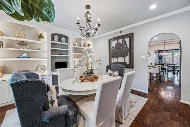 Photo - 27 Cedarwing Ln