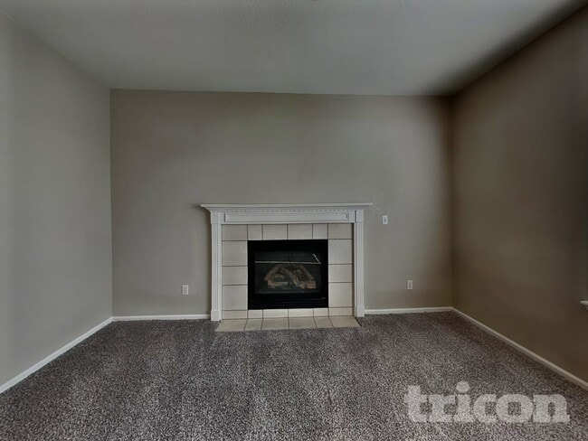 Photo - 4843 S Liverpool Cir
