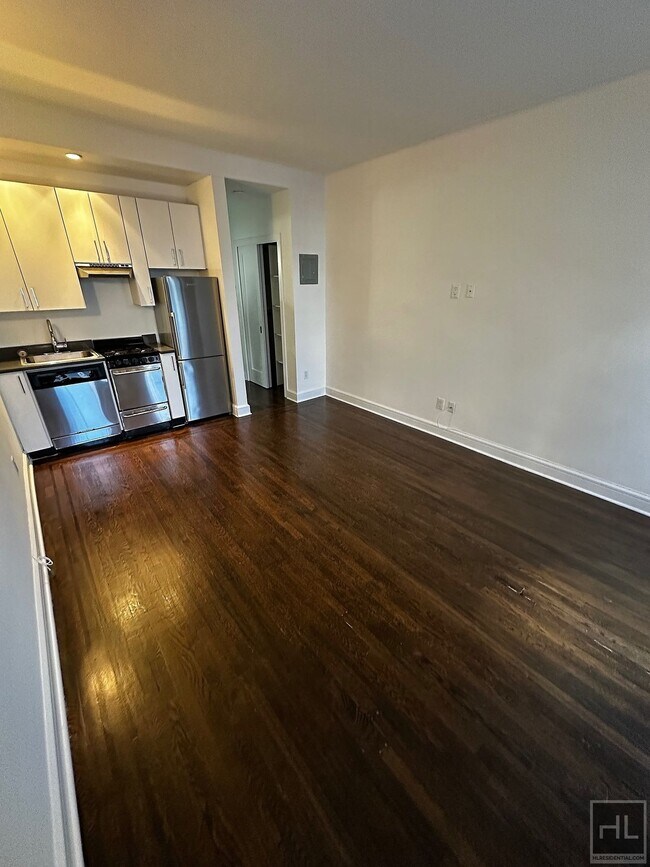 Photo - EAST 87 STREET Unidad 5B