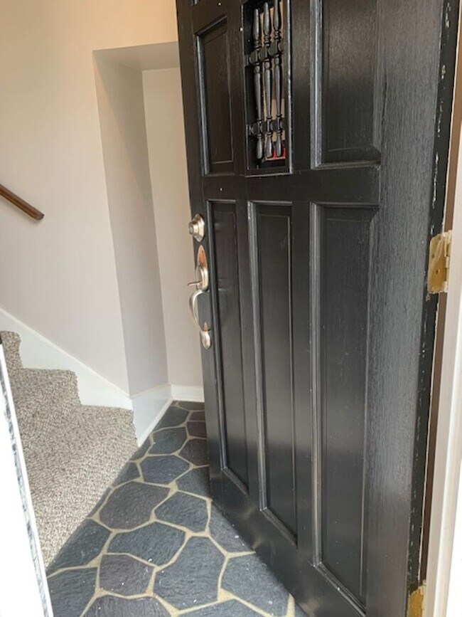 18 Jones Ave Unit 18 B Jones Ave