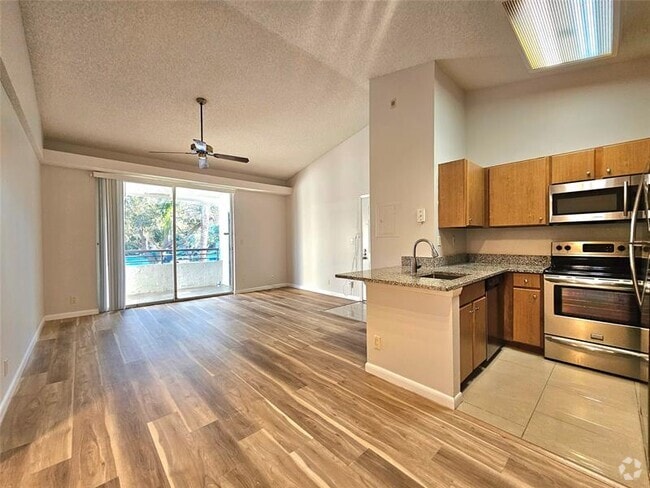 Building Photo - 631 Lyons Rd Unit 12207 Rental