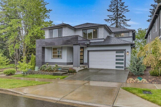 Photo - Large luxurious 5 bedroom Home in Renton