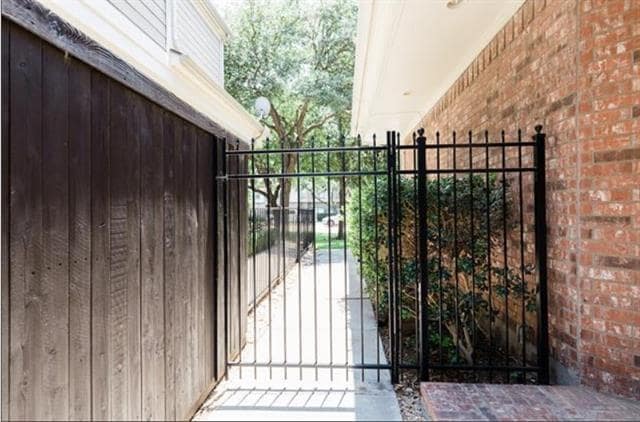 Photo - 4525 W University Blvd