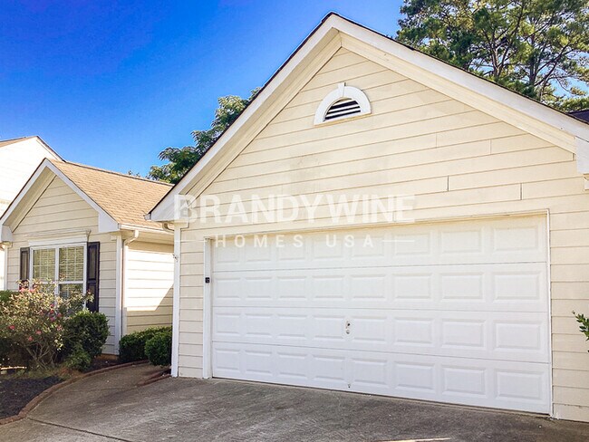 Photo - 2620 Essex Ct