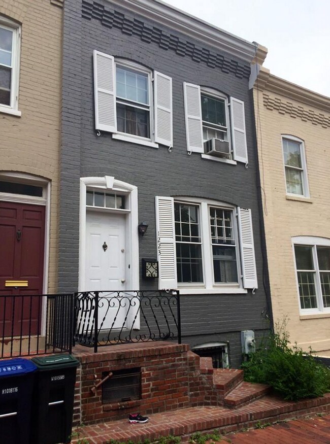 Photo - 1223 33rd St NW Unidad O