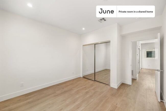 Photo - Room in Shared 4 bed/4 bath home Unidad B