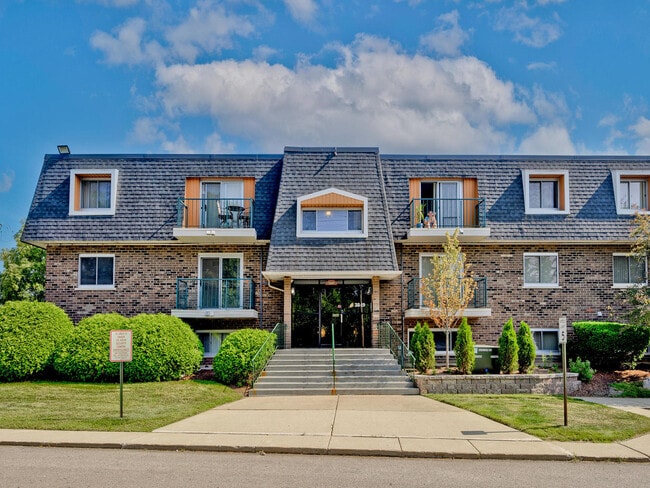 Building Photo - 3849 N Parkway Dr Unit 2A
