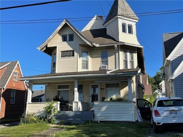 Building Photo - 209 1/2 Maple St
