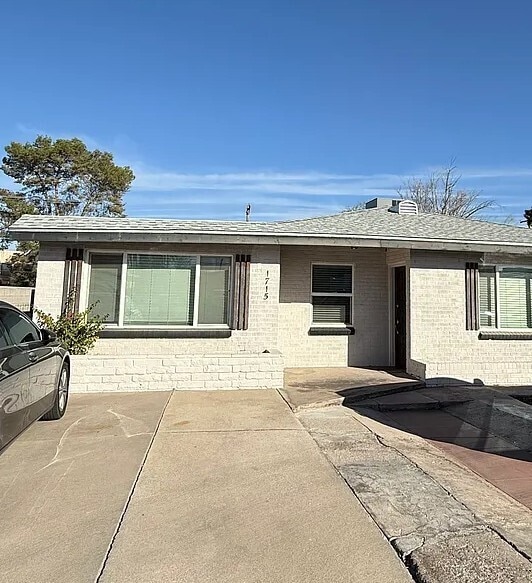 Building Photo - HOUSE FOR RENT