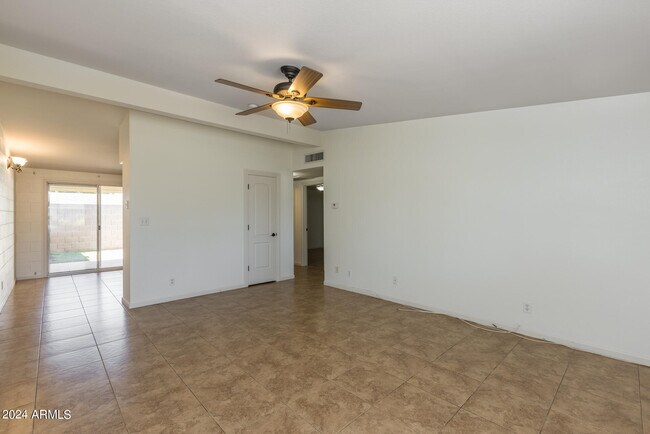 Photo - 7025 E Wilshire Dr